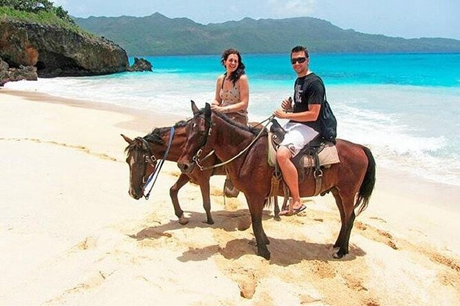 Horseback Riding on the Beaches of Punta Cana - A calm choice for couples and families