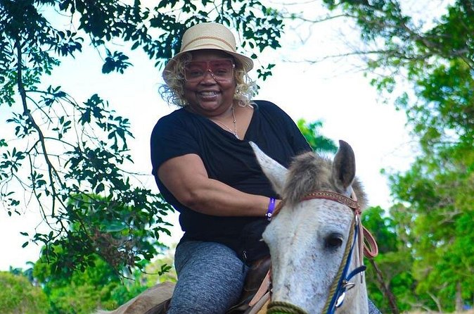 HorseBack Rinding to Macao Beach - What the $63.49 price really includes