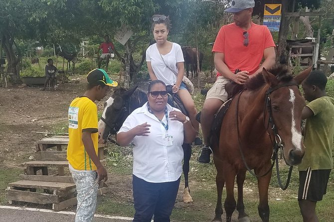 Hour Horseback Riding Guided Tour from Runaway Bay - Practical things to bring and expect