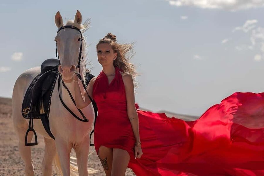 Hurghada: Desert & Sea Horse Riding with + 360° Photos - Sunset, photographs, and the practical side