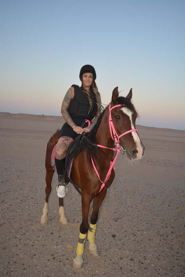 Hurghada: Horse Ride, BBQ Dinner, and Stargazing - Who will enjoy this evening most?