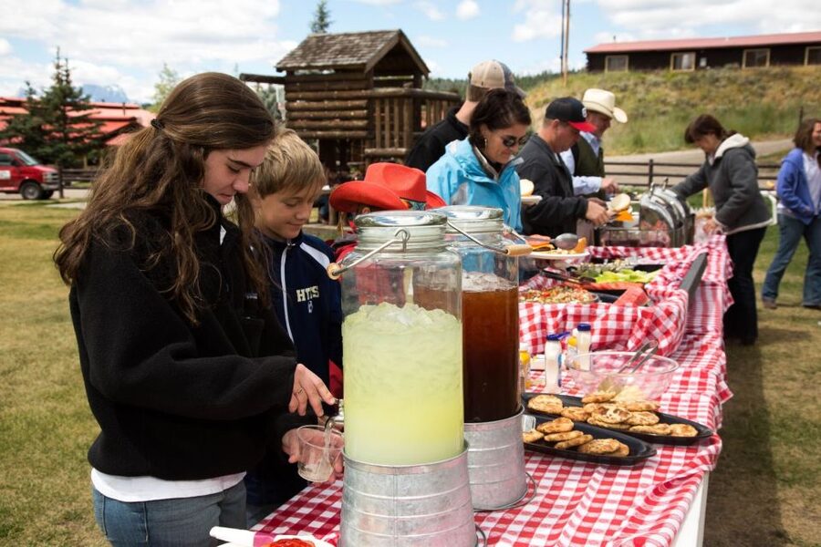 Jackson Hole: Dinner Cookout & Bridger-Teton Horseback Ride - Should you book the Heart Six Ranch cookout ride?