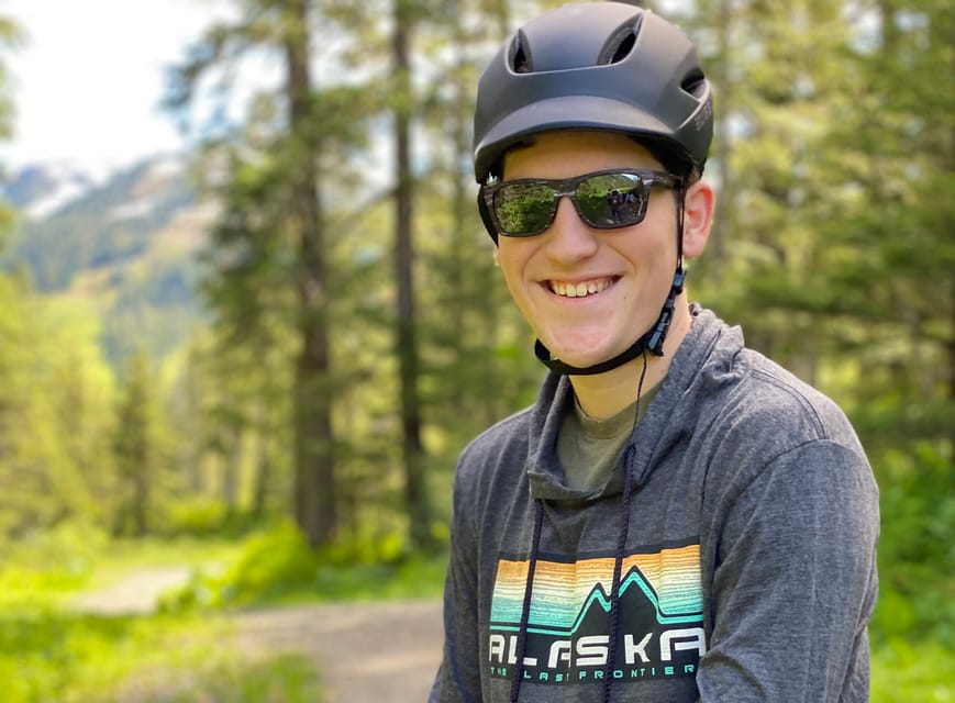 Juneau: Alpine Wilderness Trail Ride - A 10-minute walk on the Treadwell Ditch Trail