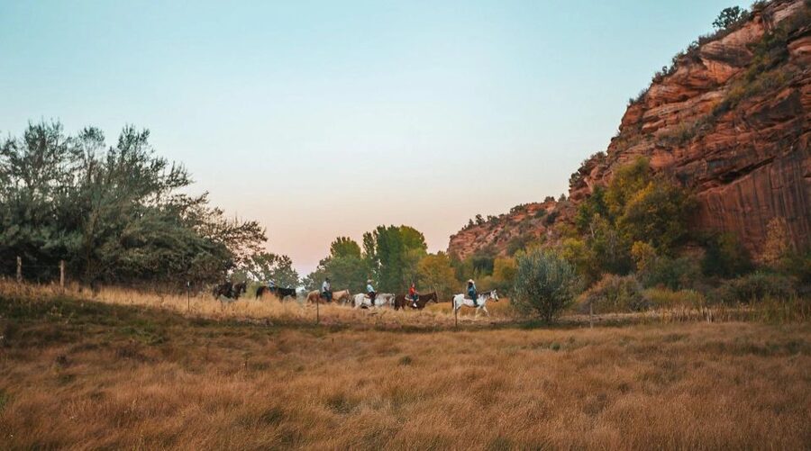 Kanab: Cave Lakes Canyon Horseback Riding Experience - Key points at a glance