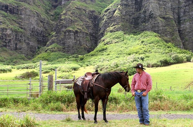 Kualoa Ranch - Horseback Walking Tour - The guides make the difference