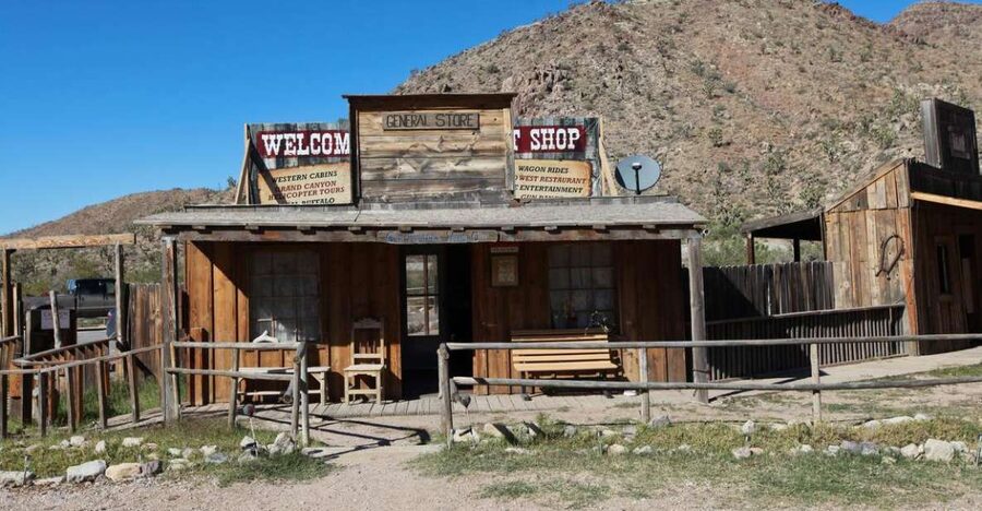 Las Vegas: Grand Canyon Ranch Tour with Horseback/Wagon Ride - Joshua trees and the old Mormon Trail