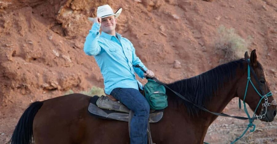 Las Vegas: Horseback Riding Tour with Lunch - Leaving Las Vegas for Nevada’s red rock country