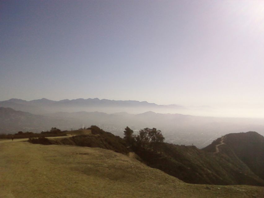 Los Angeles: 2-Hour Hollywood Trail Horseback Riding Tour - Calm horses and a beginner-friendly pace