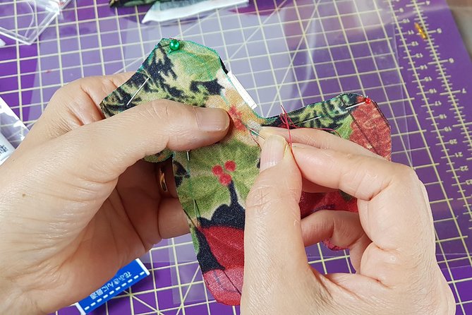Making Jeju Pony Doll at Peaceful Seaside cafe - Timing, meeting point, and practical planning