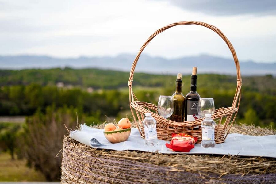 Mallorca: Sunset Horseback Ride with Drinks - Starting at Mallorca Horses Center