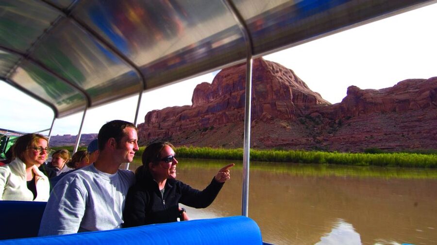 Moab: 3-Hour Jet Boat Tour to Dead Horse Point State Park - Little Arch and the first river views