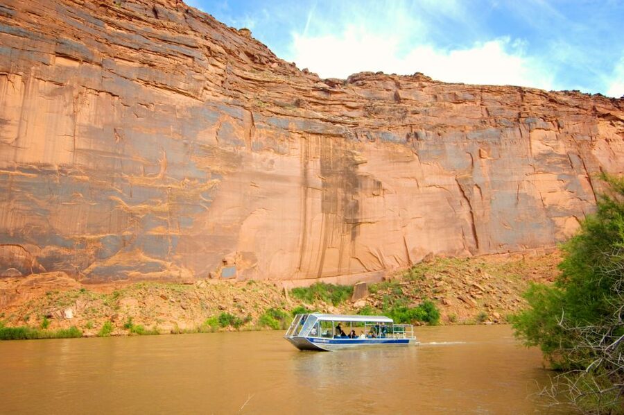 Moab: 3-Hour Jet Boat Tour to Dead Horse Point State Park - A calm-water ride with some jet-boat noise