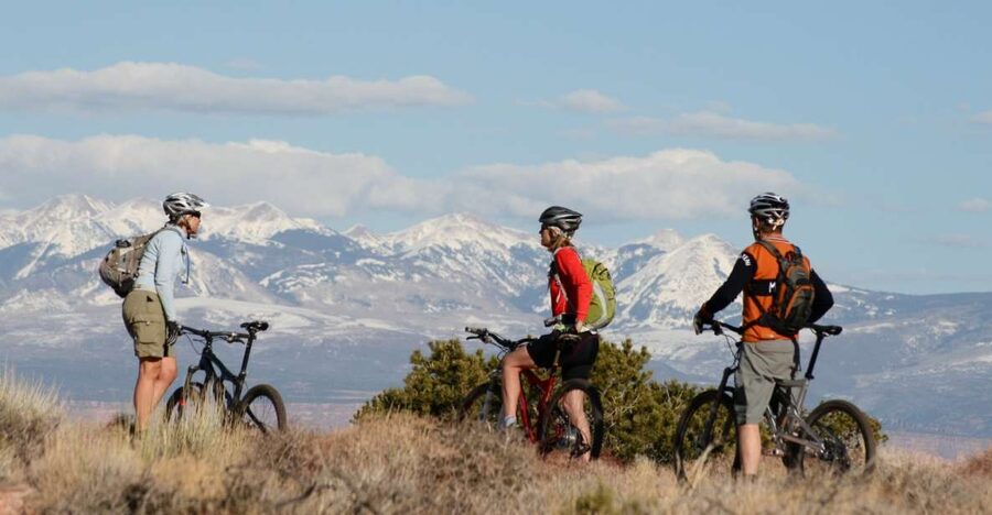 Moab: Dead Horse Point Singletrack Mountain Biking Tour - Meeting at Chile Pepper Bike Shop