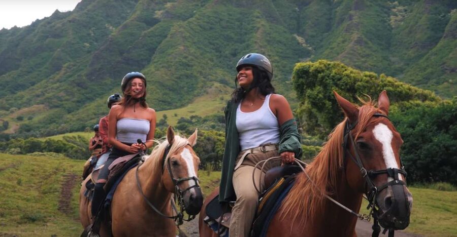 Oahu: Kualoa Hills and Valleys Horseback Riding Tour - Riding through Kualoa Ranch’s Jurassic Valley