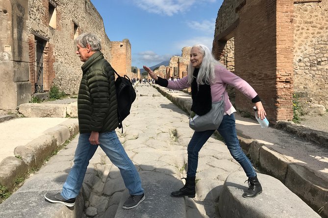 Pompeii Guided Tour & Horse Riding on Vesuvius with Lunch - Horseback riding through vineyards at 500 meters