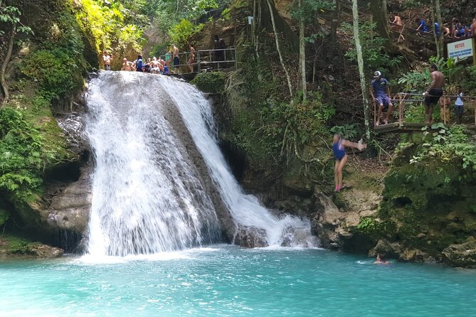 Private Tour from Montego Bay to Horse Back Riding and Bluehole - Two Jamaican highlights in one private outing
