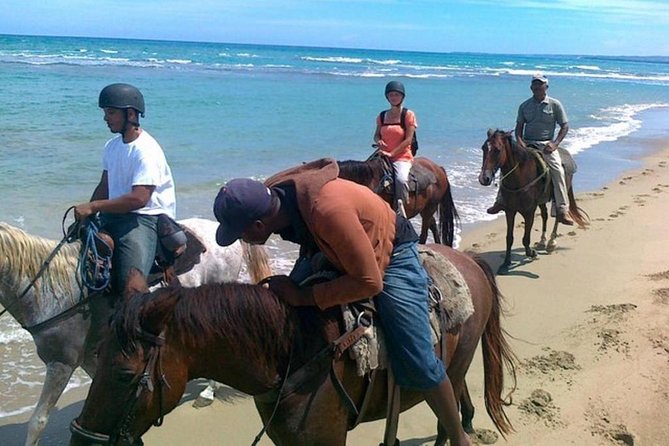 Puerto Plata: Sunset Beach Horseback Riding - The stop at Elvis’ and the fading light