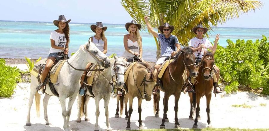 Punta Cana: Horseback Riding through Stunning Beaches - Key points at a glance