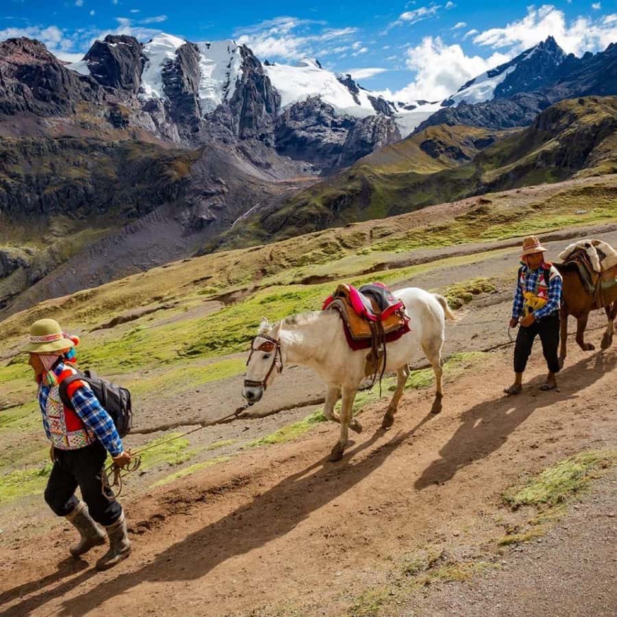 Rainbow mountain horseback riding tour + Buffet Lunch - Reaching the striped mountain at 5,200 meters