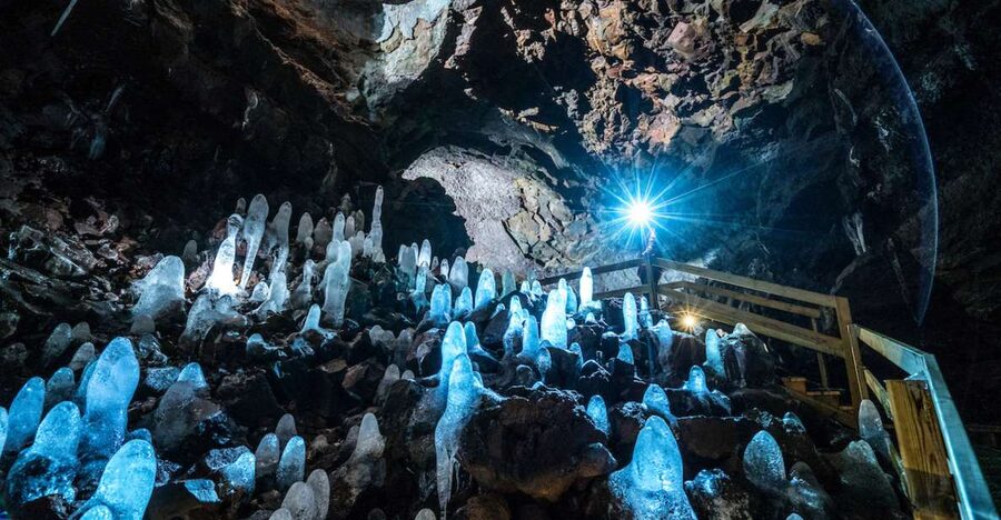 Reykjavik: Lava Cave, Hot Springs, Horses & Waterfalls Tour - Sturlureykir brings you close to Icelandic horses