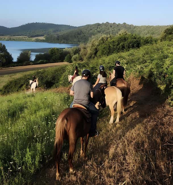 Rome: Lake Martignano Horseback Ride with Guide - Reaching the Shores of Lake Martignano