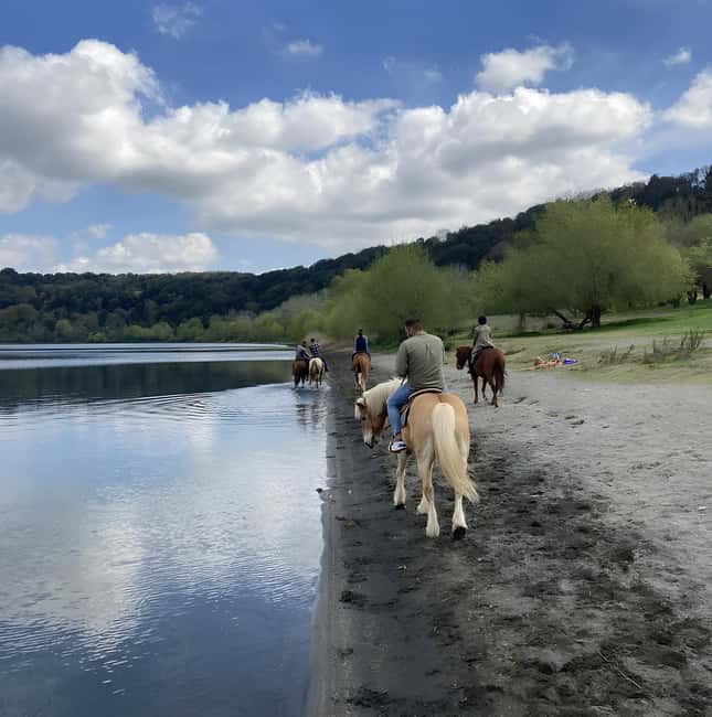 Rome: Lake Martignano Horseback Ride with Guide - Who Should Book This Horseback Ride?