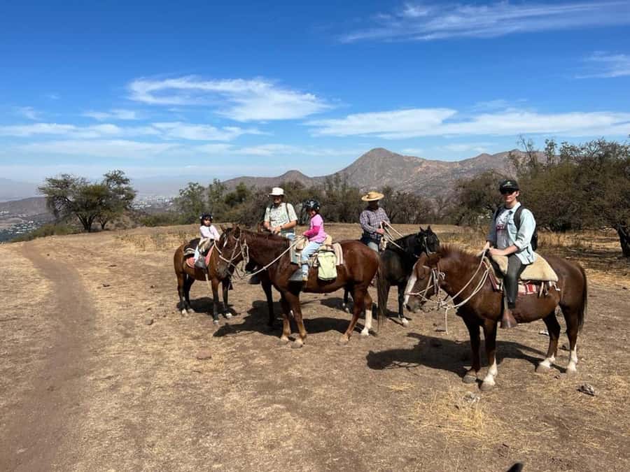 Santiago: Private Andes Foothills Horseback Riding. Half day - Who should book this ride?