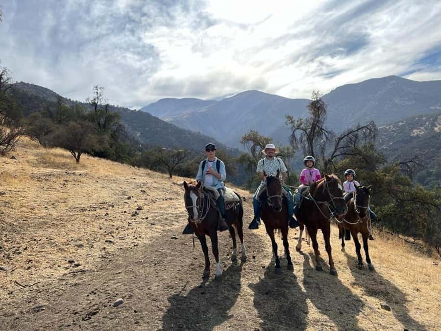 Santiago: Private Andes Foothills Horseback Riding. Half day - What to wear and bring