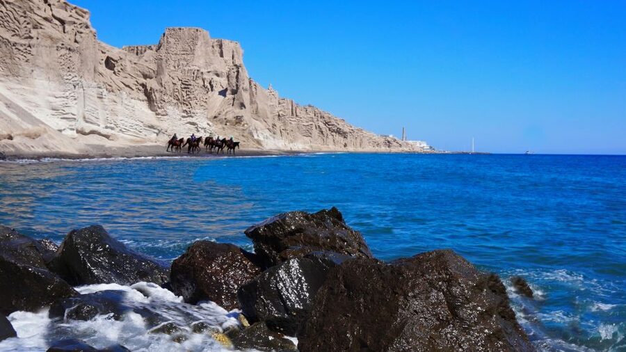 Santorini: Horseback Riding Tour on the Beach - Should you book this horseback ride?