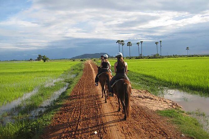 Siem Reap Happy Horse Riding Free Pick-up & Drop-off - Booking, timing, and cancellation details