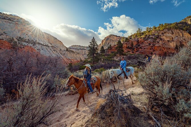 Small-Group East Zion White Mountain Horseback Ride - Starting with a riding lesson and a suitable horse