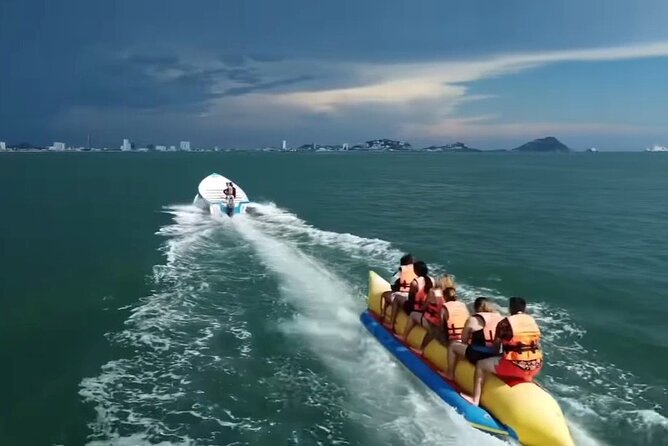 Stone Island HorseBack Riding On the Beach - The 10-minute catamaran ride to Stone Island