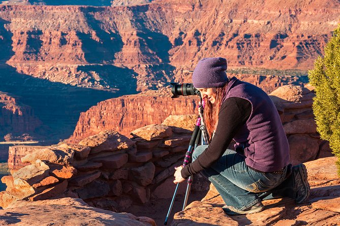 Sunrise photography in Dead Horse Point and Canyonlands National Park - The Corona Arch detail and what to expect