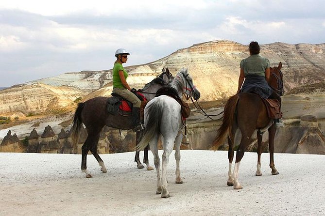 Sunset Horse Back Riding tour - From your lodging to the valley trail