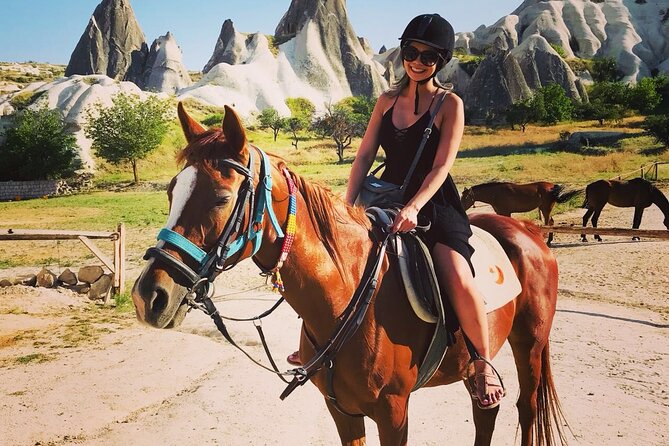 Sunset Horse Back Riding tour - Practical timing, group size, and comfort tips