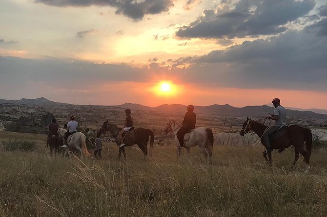 Sunset Horsebackriding-Tour through the Valleys of Cappadocia - Rose Valley at a slow walking pace