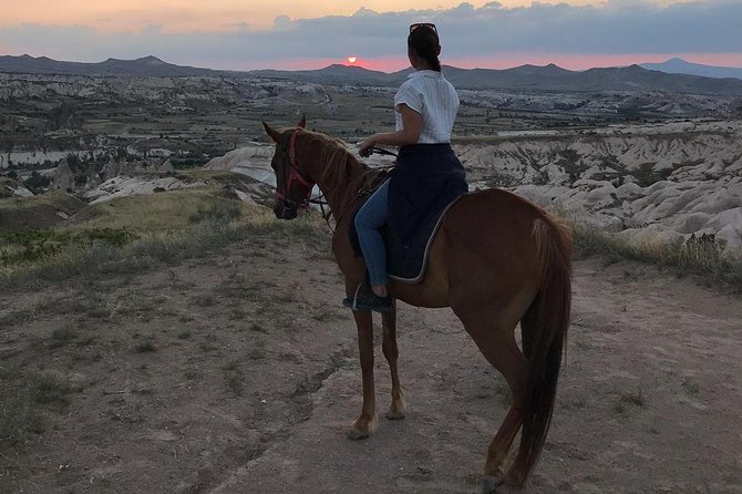 Sunset Horsebackriding-Tour through the Valleys of Cappadocia - Horses, handling, and what to watch for