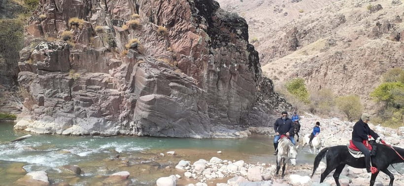 Tashkent: 3-Day Horseback Riding Tour in Chimgan Mountains - Day 2: Chet Kumbel Pass, the old tree, and Beldersai Valley
