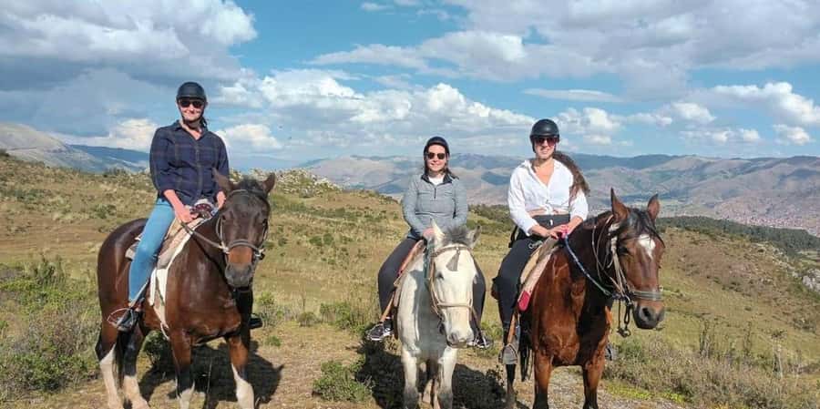 Temple of the Moon Horseback Riding Tour with Transfer - Meeting your horse and learning the basics
