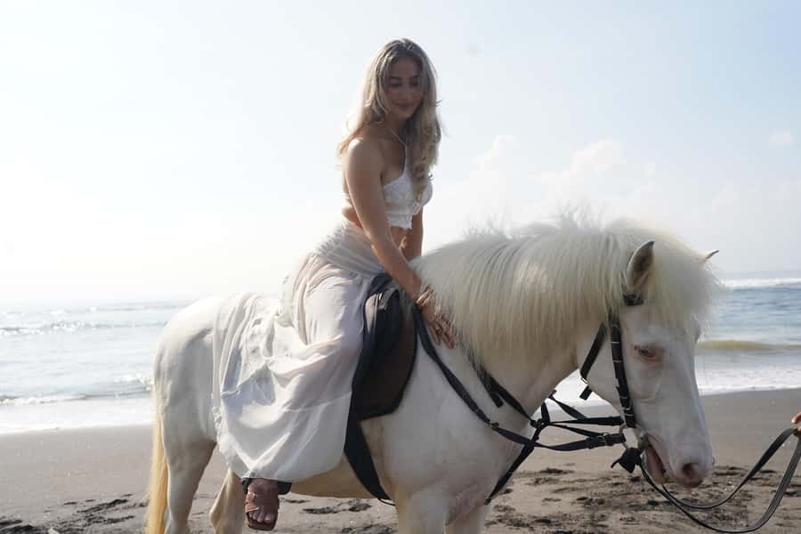 Ubud: 1 Hour Beach Horse Riding with Transfer - Hotel pickup keeps the outing simple