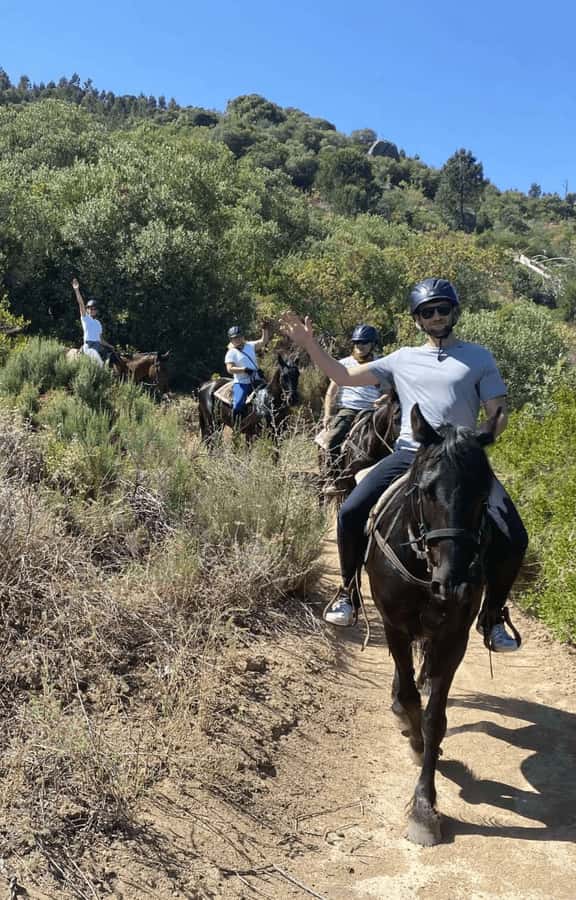 Vrede en Lust Wine Estate: 2H Horse Trail - Reaching the lower mountain and fynbos
