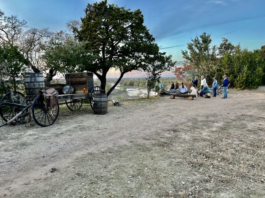 Waco: Sunset Horseback Ride - The Cowboy Camp Viewpoint