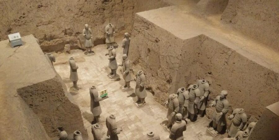 Xi'an: Half-Day Terracotta Warriors & Horses Museum Tour - Three pits, three ways to understand the site